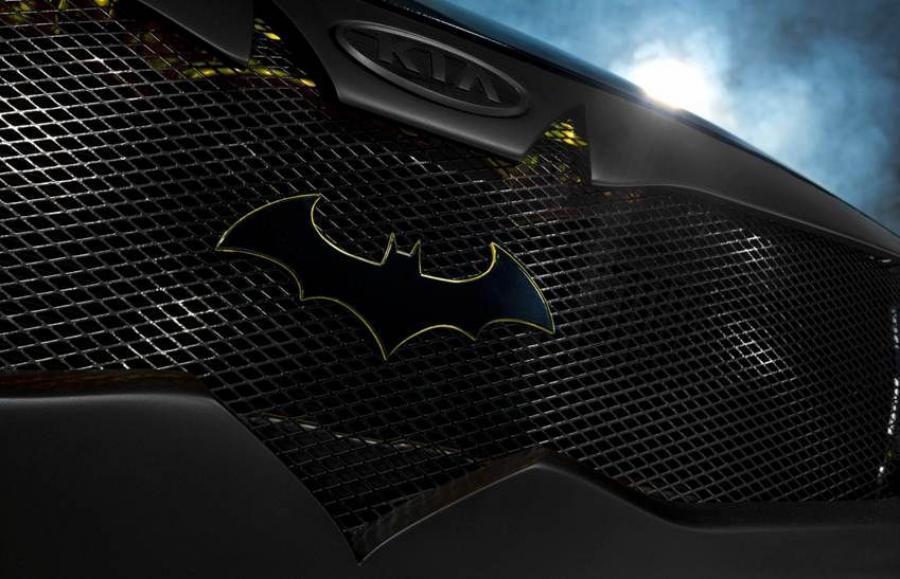 Детали экстерьера Kia Optima Batman (TF) 2012 года  (фото 7 из 12)